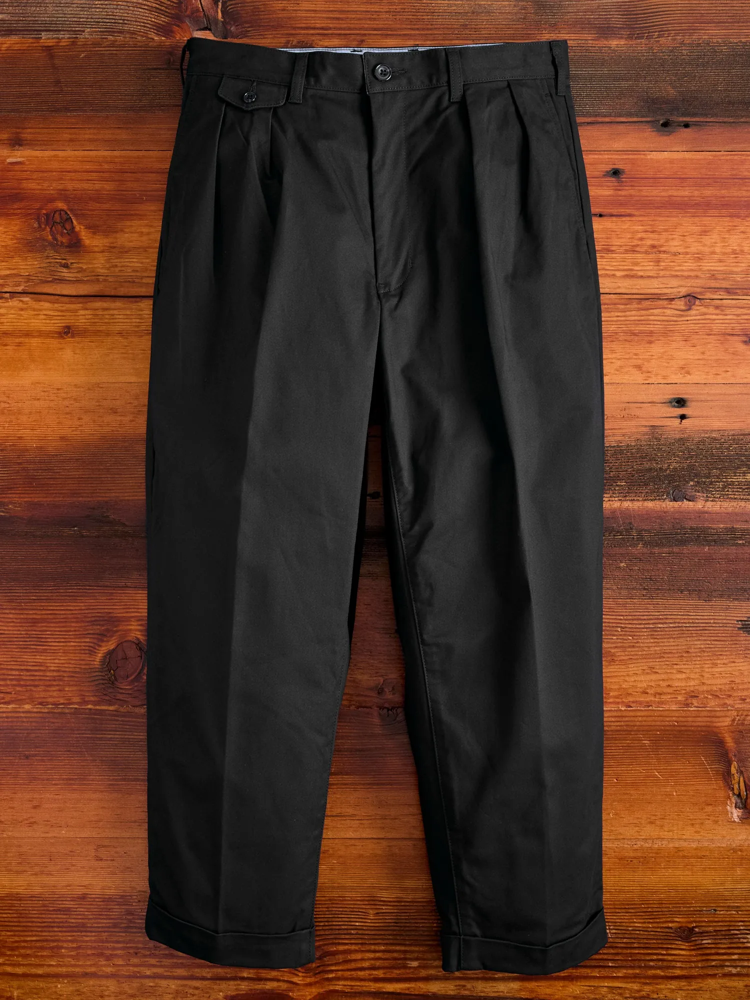 2-Pleat Twill Trousers in Black