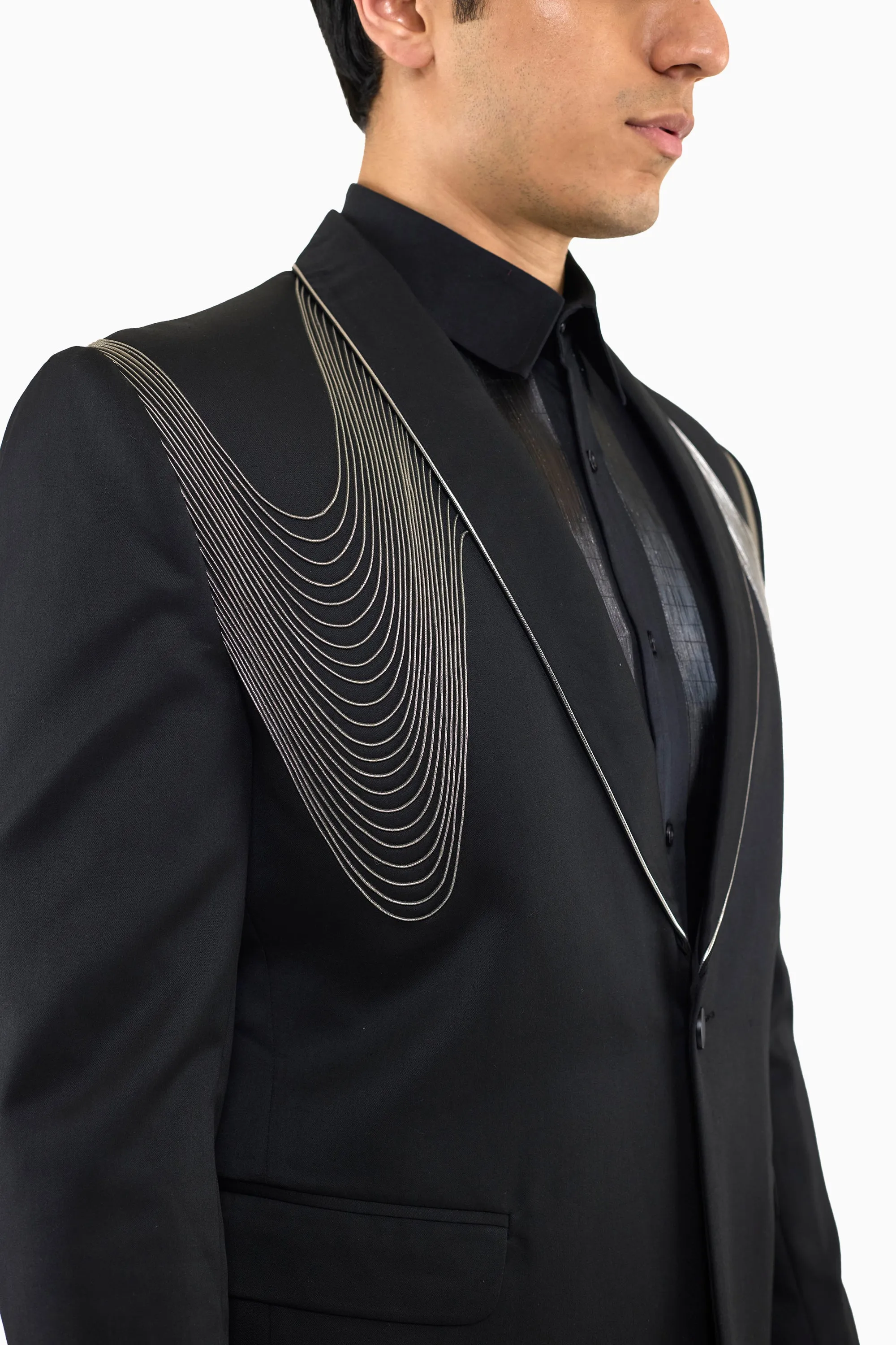 BLACK SPACE WAVE TUXEDO