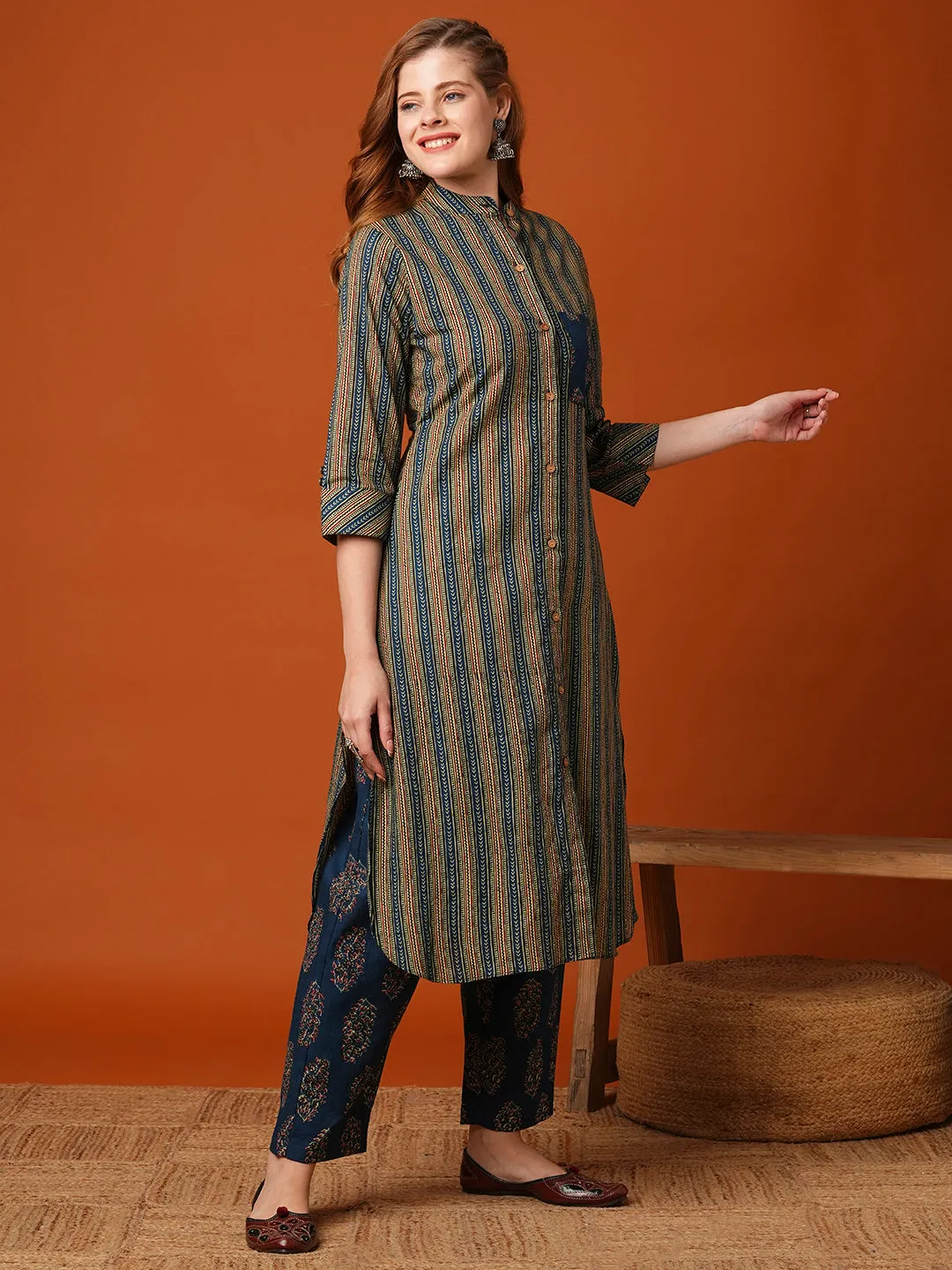 Ethnic Floral Stripes Printed Straight Fit Kurta with Pant - Blue