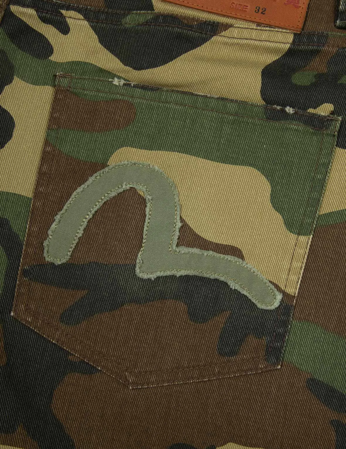 Seagull Appliqué Embroidery Baggy Fit Camo Parachute Pants